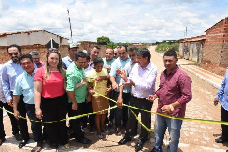 Inauguração de obras em Caridade do Piauí